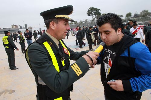 La División de la Policía de Tránsito de la ciudad del Cusco cuenta con nuevos y modernos alcoholímetros, cámaras de filmación y cascos protectores para sus efectivos motorizados, con el fin de optimizar su labor durante los operativos de prevención y atención de accidentes de tránsito. ANDINA/Archivo