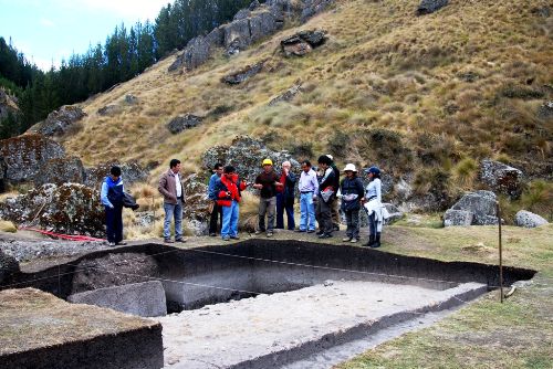Plataforma hallada en centro arqueológico Cumbe Mayo, en Cajamarca. Foto: ANDINA/Eduard Lozano.