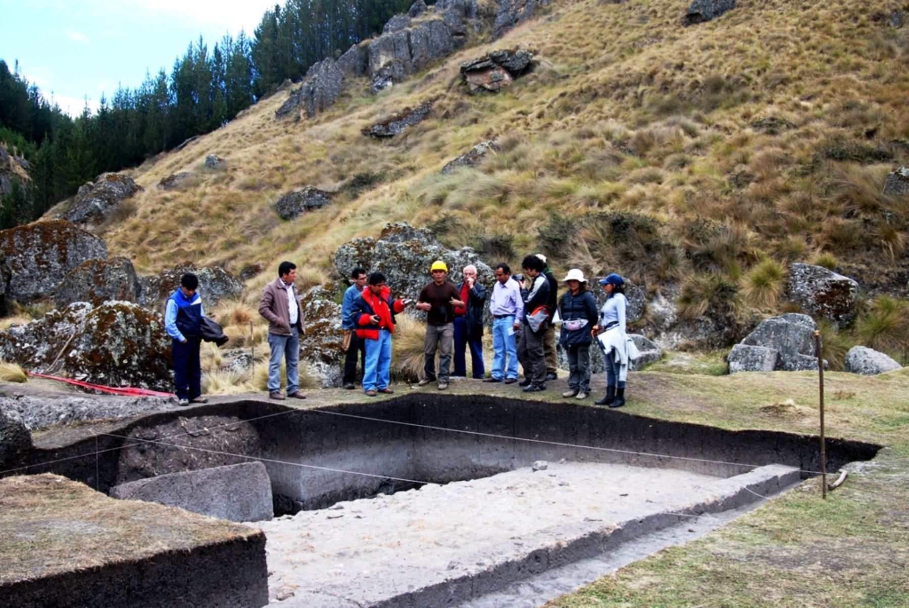 Plataforma hallada en centro arqueológico Cumbe Mayo, en Cajamarca. Foto: ANDINA/Eduard Lozano.