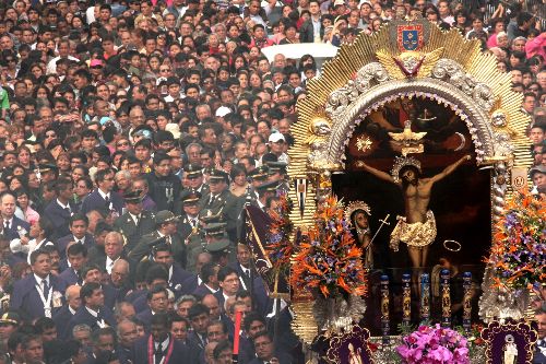 Las andas del Señor de los Milagros. Foto: ANDINA/archivo.