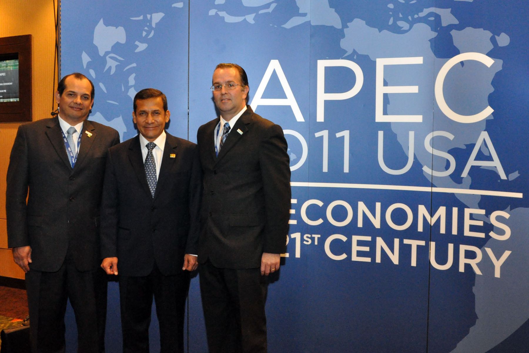 Presidente Ollanta Humala , y ministros de Estado Miguel Castilla y Jose Luis Silva  , en  la Cumbre Empresarial del APEC 2011 (APEC Ceo Summit 2011).Foto Andina Prensa Presidencia.