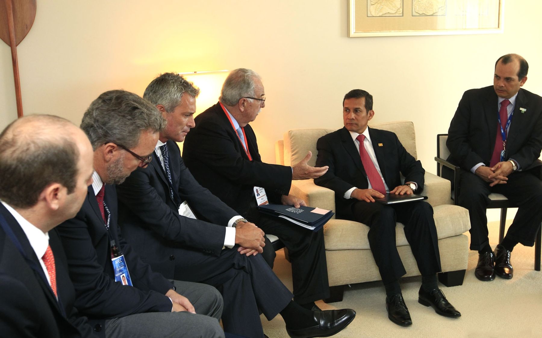 El jefe de Estado, Ollanta Humala, se reunió con los empresarios del Consejo Consultivo Empresarial (ABAC). En la cita también participó el ministro de Economía, Luis Miguel Castilla