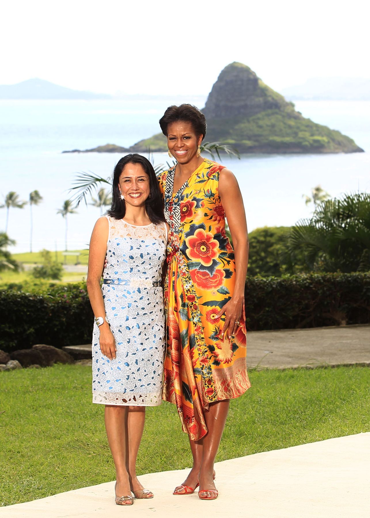 La Primera Dama, Nadine Heredia, asistió a la recepción y almuerzo que ofreció la señora Michelle Obama, Primera Dama de Estados Unidos, a las esposas de los Líderes participantes de APEC 201.
Foto: ANDINA/Prensa Presidencia