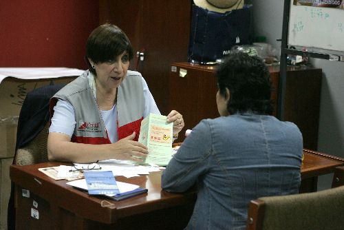 Atención psicológica a  mujeres víctimas de violencia, en el local del Mimdes.
 Foto: ANDINA/Archivo