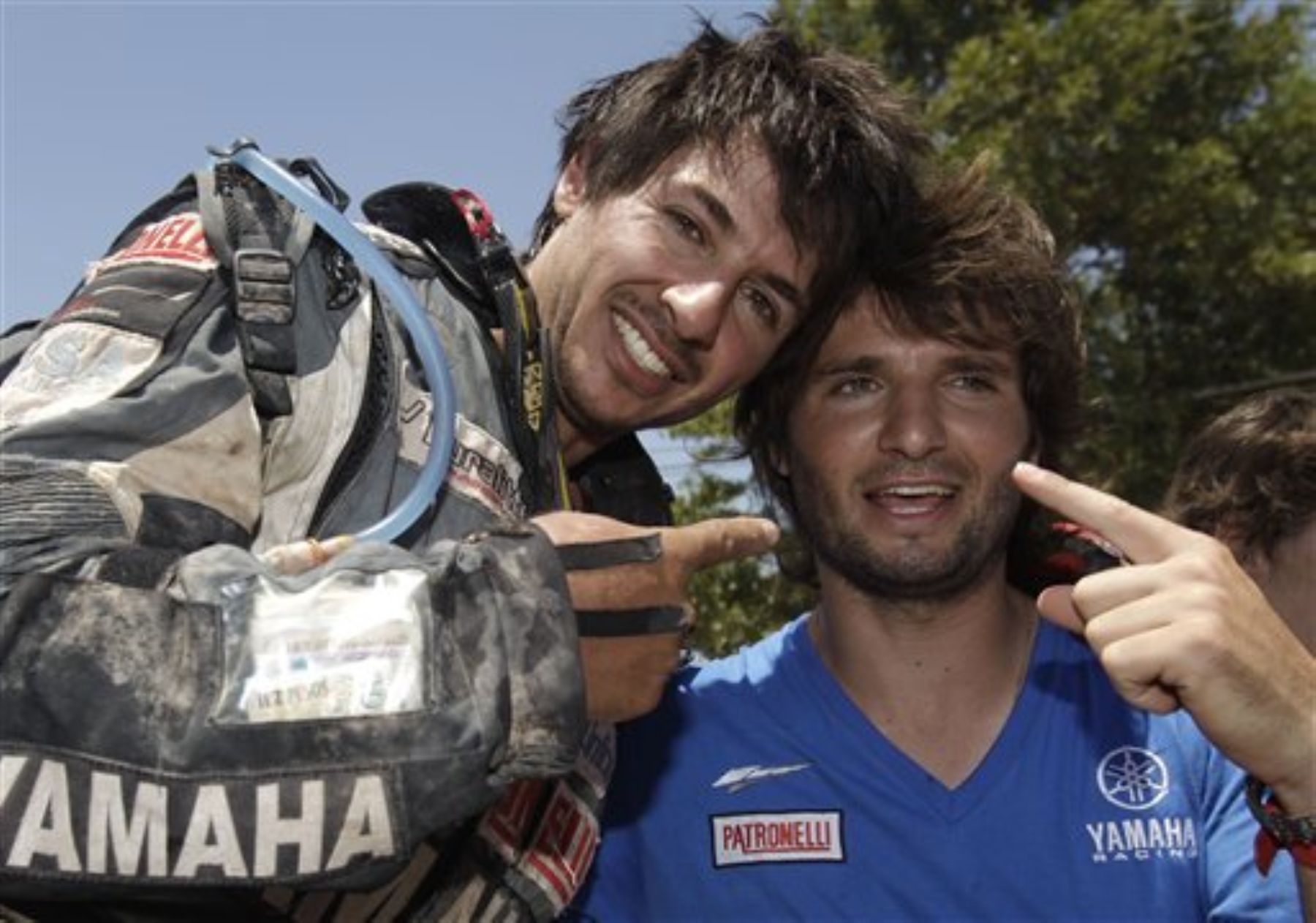 Alejandro y Marcos Patronelli desatan elogios en rally Dakar.