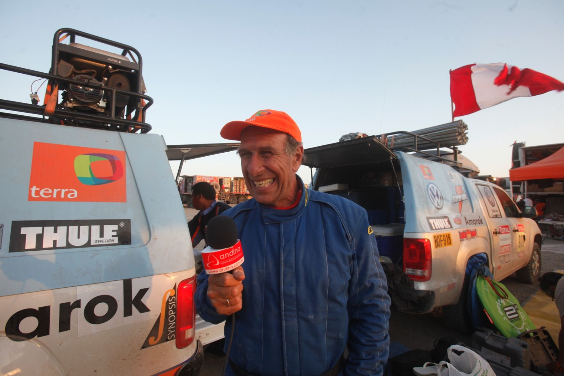 Piloto peruano Fernando Ferrand, que compite en el Dakar 2012, declara a la Agencia de Noticias Andina.
Foto: ANDINA/Juan Carlos Guzmán Negrini