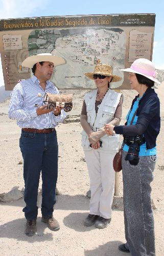 La embajadora de la República Popular de China en el Perú, Huang Minhui, visitó la ciudadela de Caral. Foto:ANDINA/Región Lima.