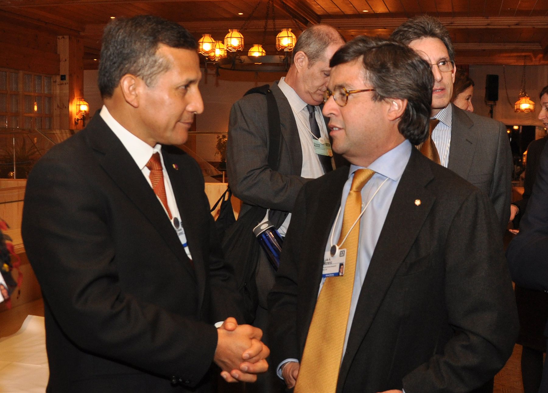 Presidente Ollanta Humala dialoga con titular del BID, Alberto Moreno. Foto:ANDINA/Presidencia de la República