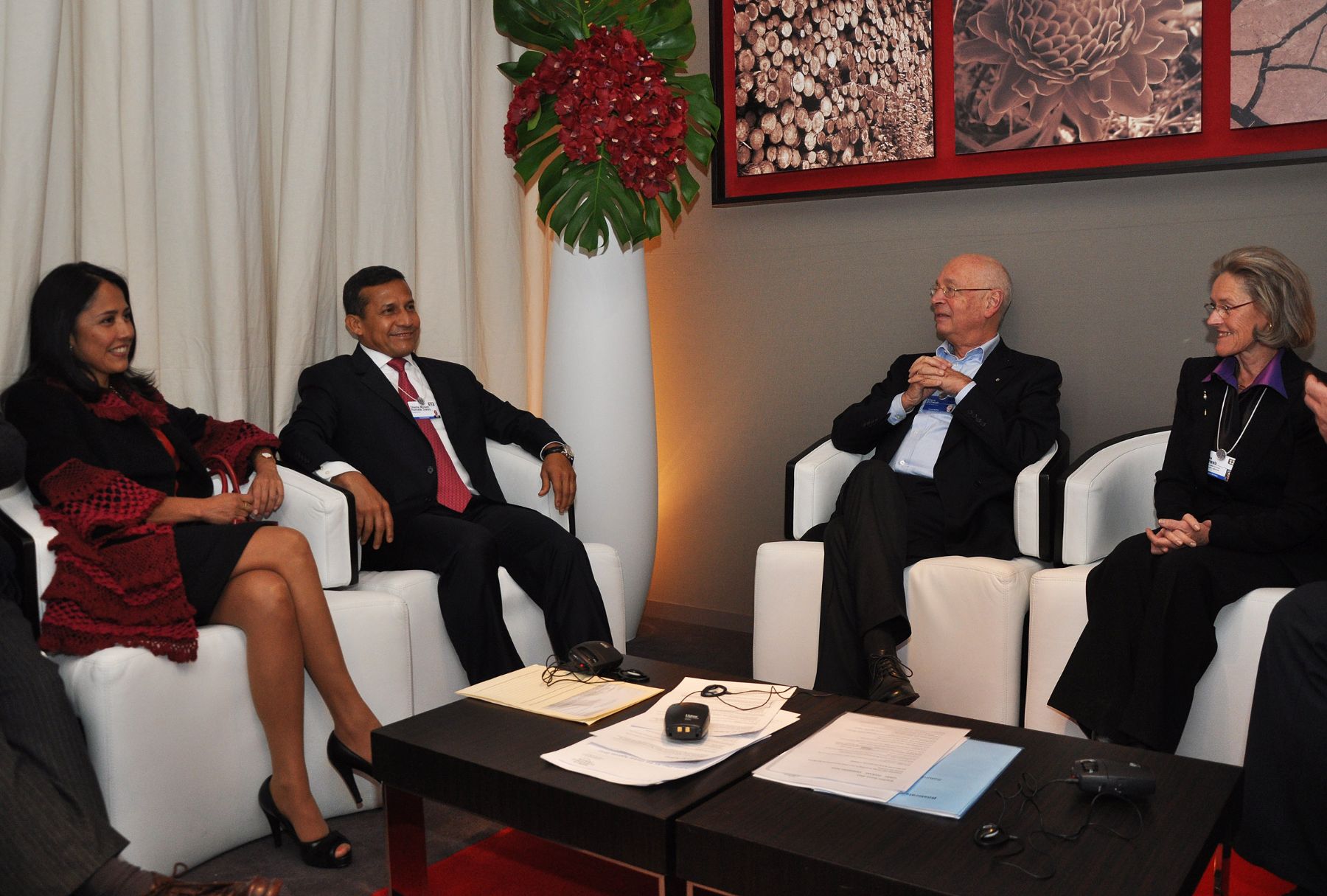 Presidente Ollanta Humala sostuvo hoy una reunión con el jefe del World Economic Forum, Klaus Schwab.