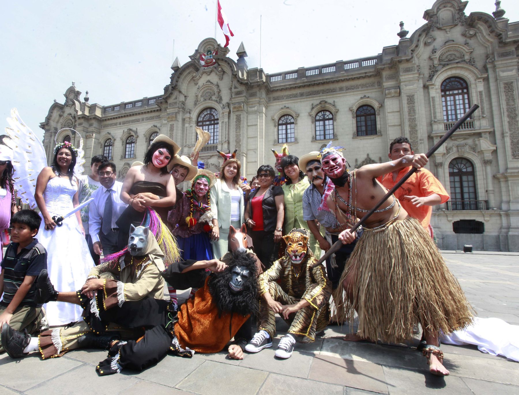 Lanzamiento del Carnaval de Rioja, expresiòn cultural  de la región San Martin, en Palacio de Gobierno. Danza representa el dia del Corpus Christi, donde se refleja la  lucha entre el Bien y el Mal.Foto Andina/Jhony Laurente