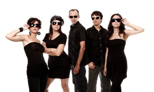 Christian Ysla, Gabriel Iglesias, Carol Hernández, Patricia Portocarrero y Mariana Palau en show de improvisación teatral