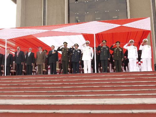 Ceremonia en la que se evocó el sacrificio de los soldados peruanos en el conflicto del Alto Cenepa. Foto: ANDINA