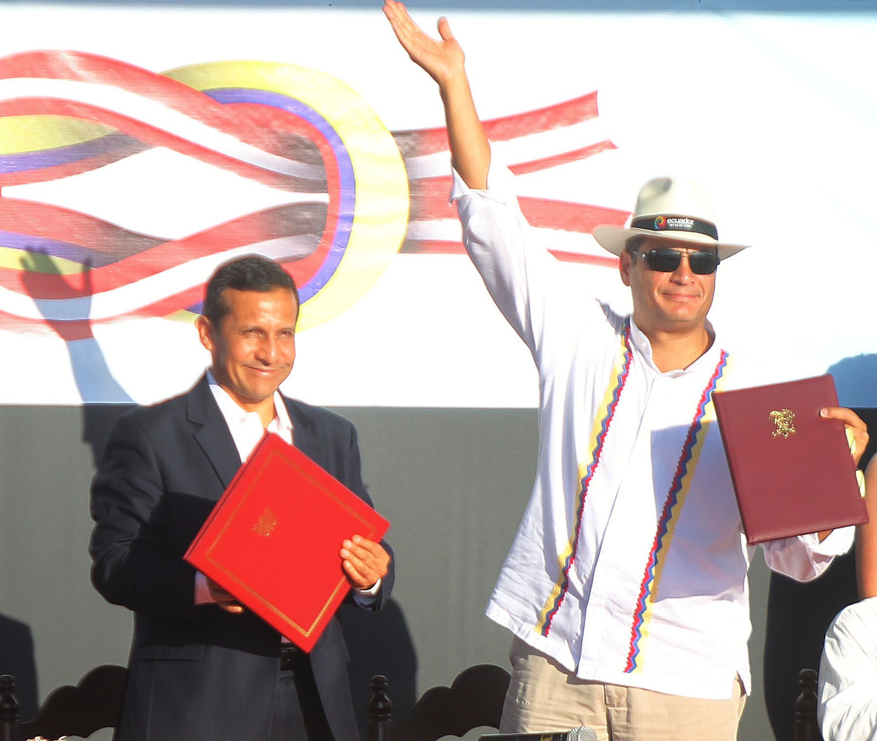 Presidente de la República Ollanta Humala y su homólogo de Ecuador, Rafael Correa, durante clausura del Gabinete Binacional desarrollado en la ciudad de Chiclayo.

Foto: ANDINA/ Carlos Lezama