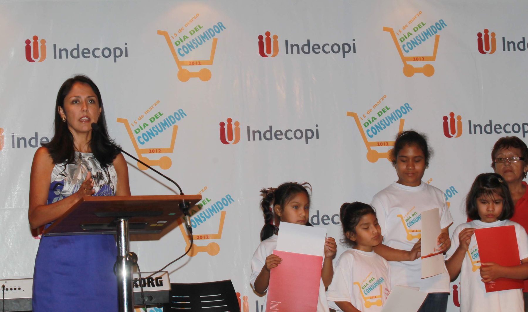 Primera Dama de la Nación, Nadine Heredia, participó en presentación de Código del Consumidor en Código Braille, en la sede central de Indecopi, en San Borja. Foto: ANDINA/Prensa Presidencia