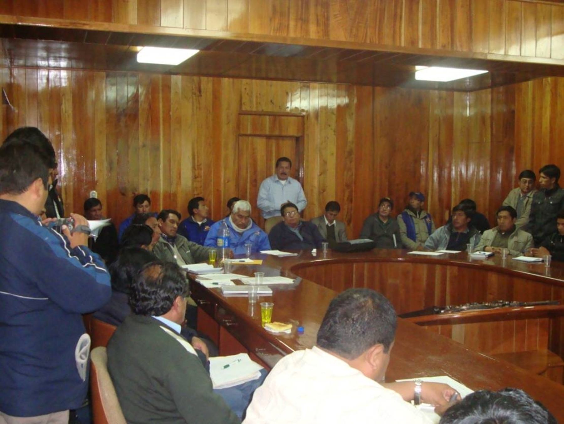 Representantes del Minag con funcionarios de gobiernos locales y regional de Puno.