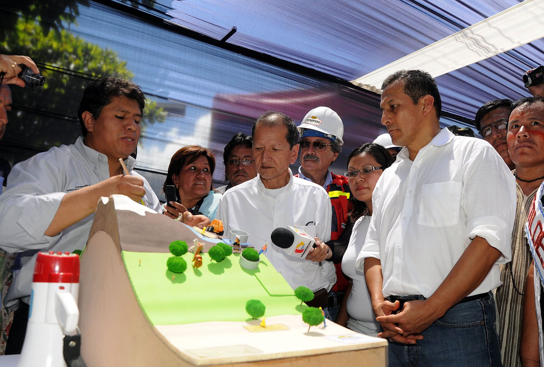 Presidente de la República, Ollanta Humala, da inicio a la construcción del Gasoducto del Sur, en el departamento de Cusco.  
Foto: ANDINA/ Prensa Presidencia