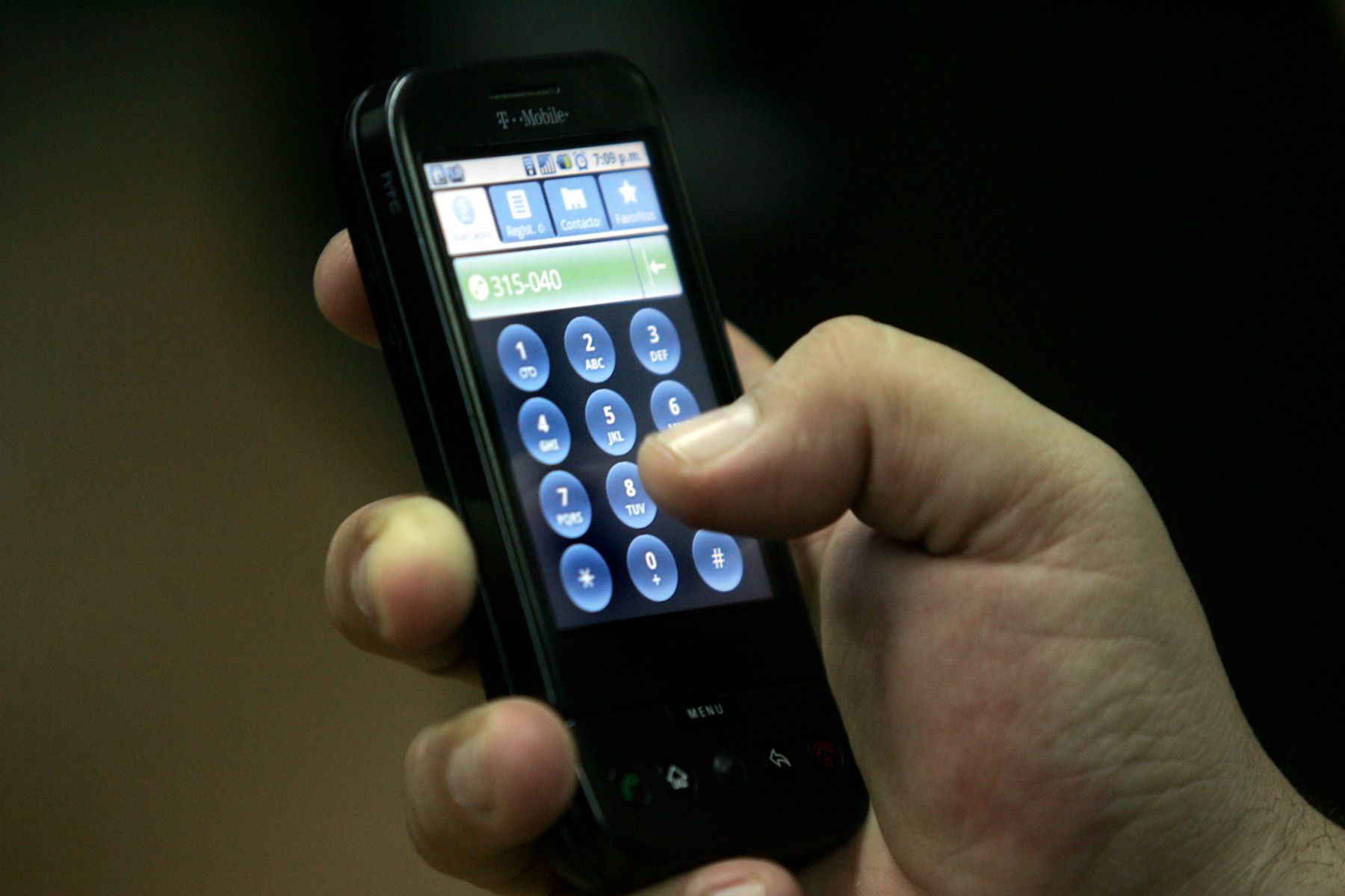 El celular será básico para usar el dinero electrónico. Foto: ANDINA/Archivo.