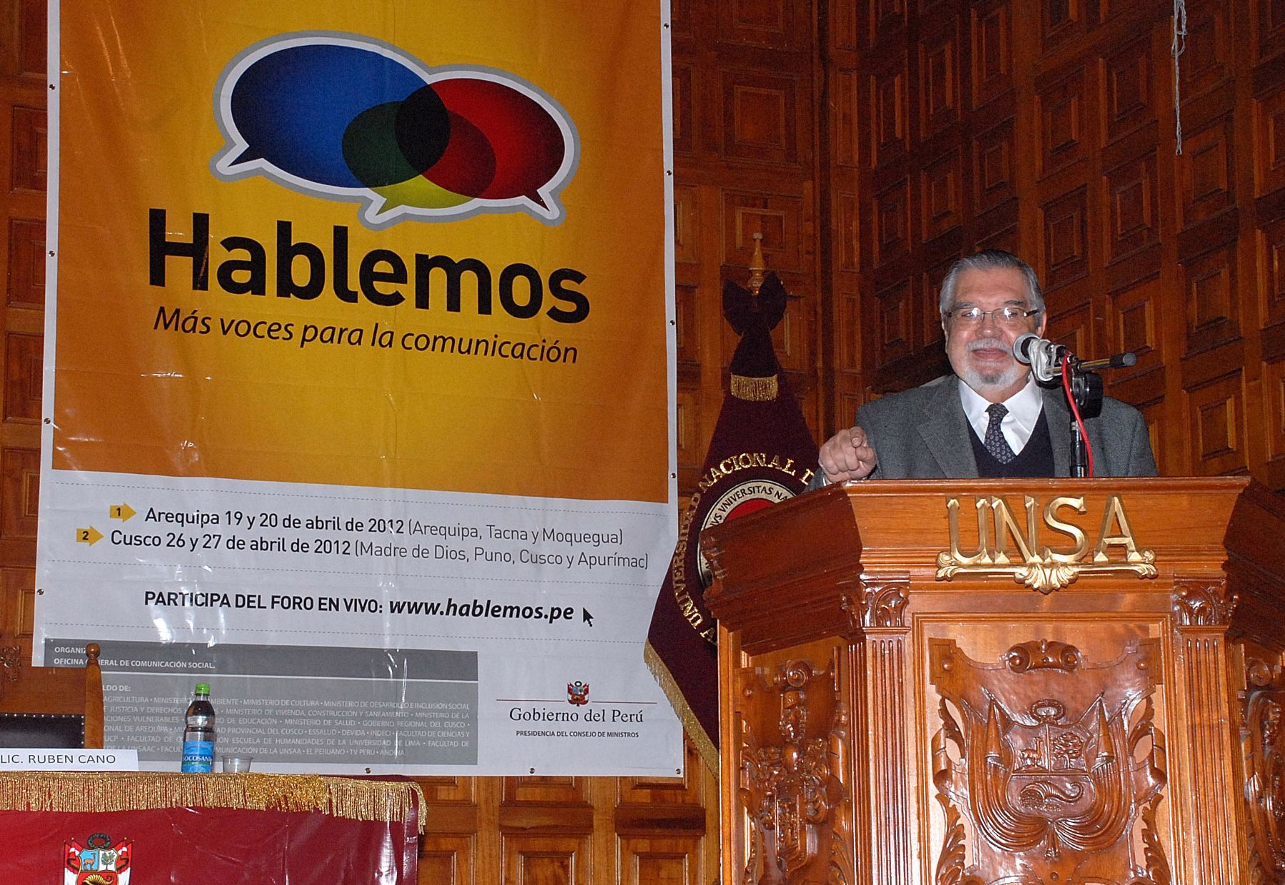 El periodista y catedrático Juan Gargurevich tuvo a su cargo exposición inaugural del foro Hablemos, más voces para la comunicación, que se lleva a cabo en Arequipa.
Foto: ANDINA/Difusión