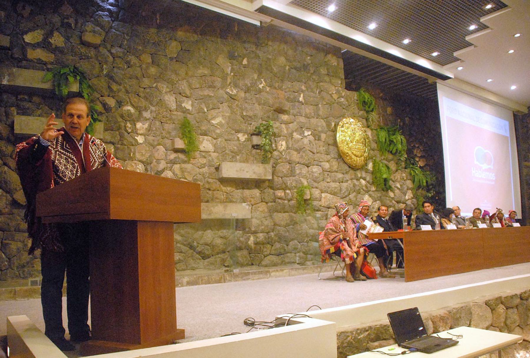Ministro de Salud, Alberto Tejada, participó en Foro Hablemos, en la ciudad de Cusco. Foto: ANDINA /Difusión
