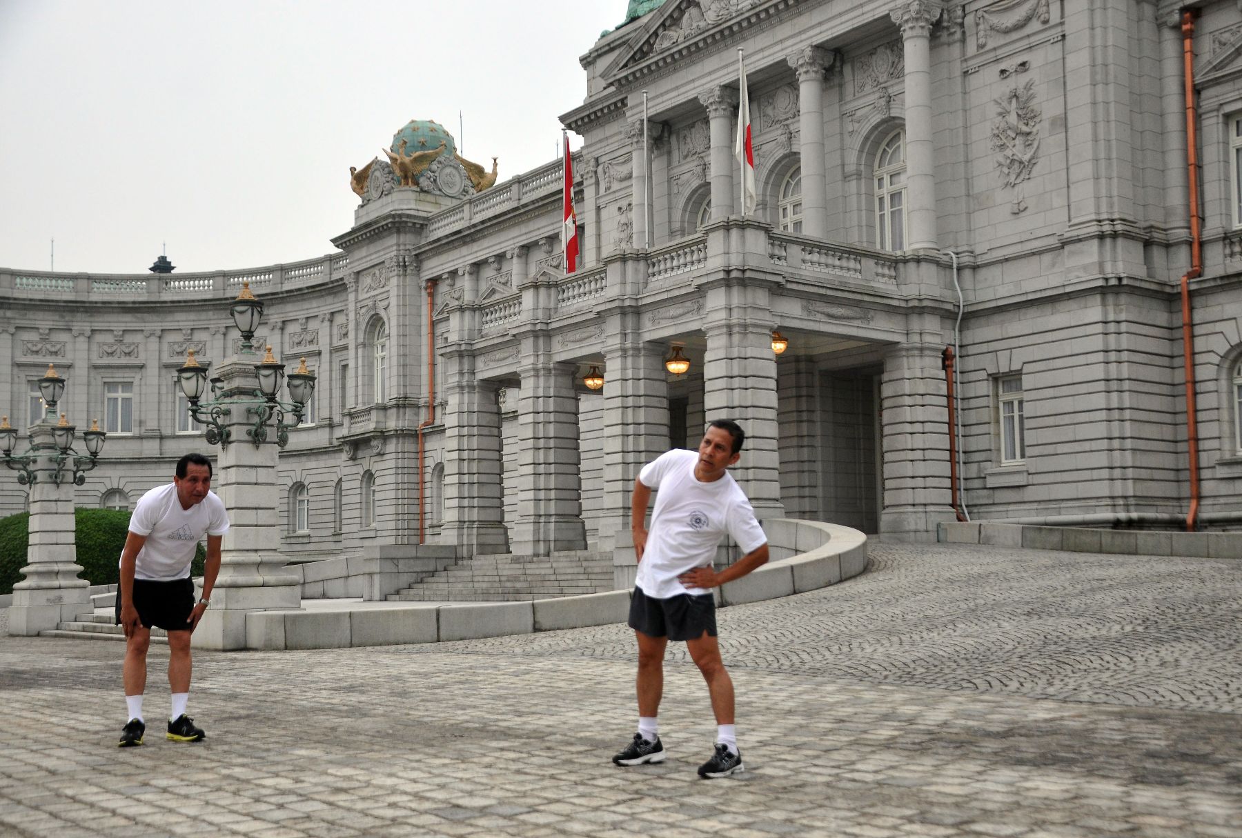 Presidente de la República, Ollanta Humala, se ejercita en los exteriores del Palacio de Akasaka en Japón.
Foto: ANDINA/Prensa Presidencia
