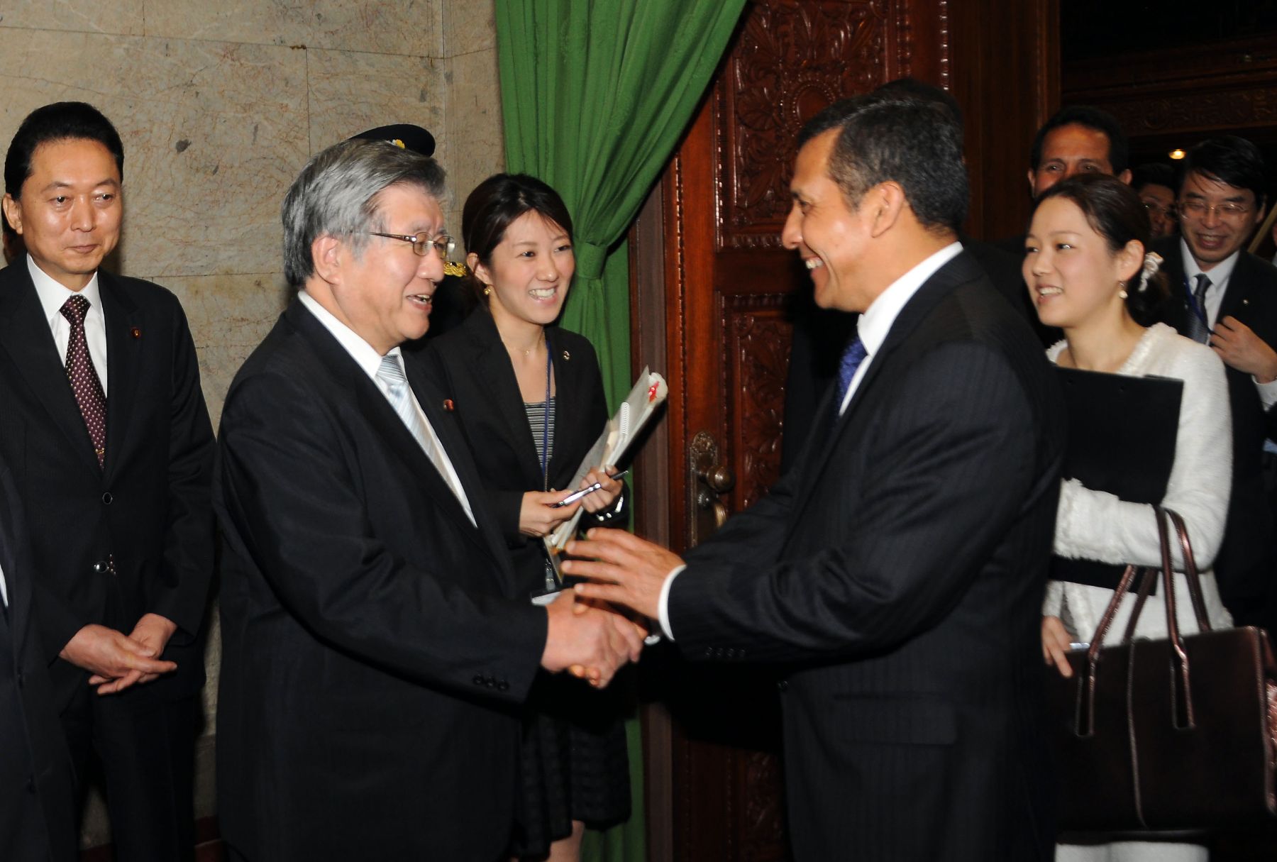 El presidente de la República, Ollanta Humala Tasso, es recibido  por  el presidente de la Cámara Baja de la Dieta del Parlamento Japonés, en la ciudad de Tokio.
Foto ANDINA/Prensa Presidencia