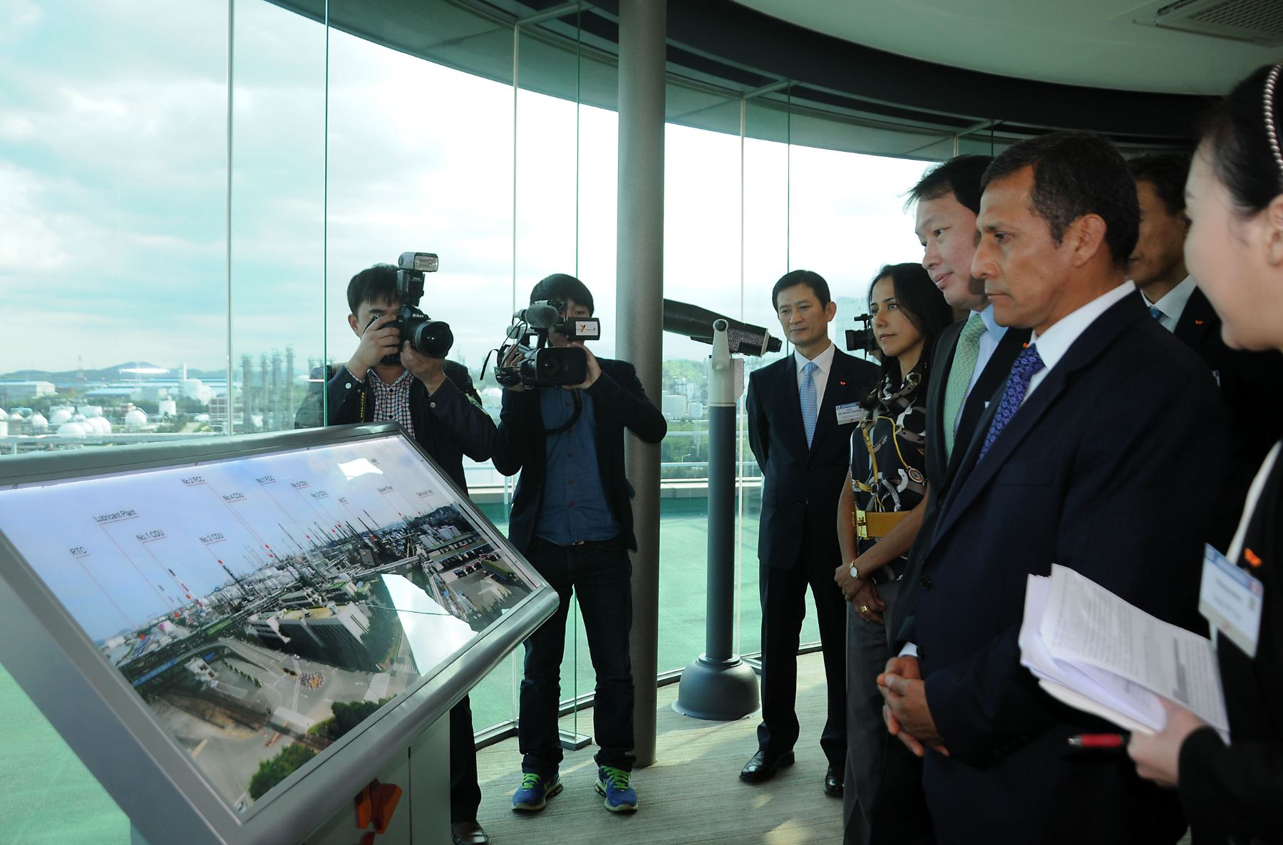 Presidente Ollanta Humala visitó las instalaciones del Complejo Petroquimico en Uslam, en Corea del Sur.

Foto: Andina / Prensa Presidencia
