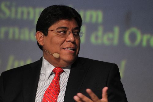 Economista Elmer Cuba. ANDINA/Carlos Lezama