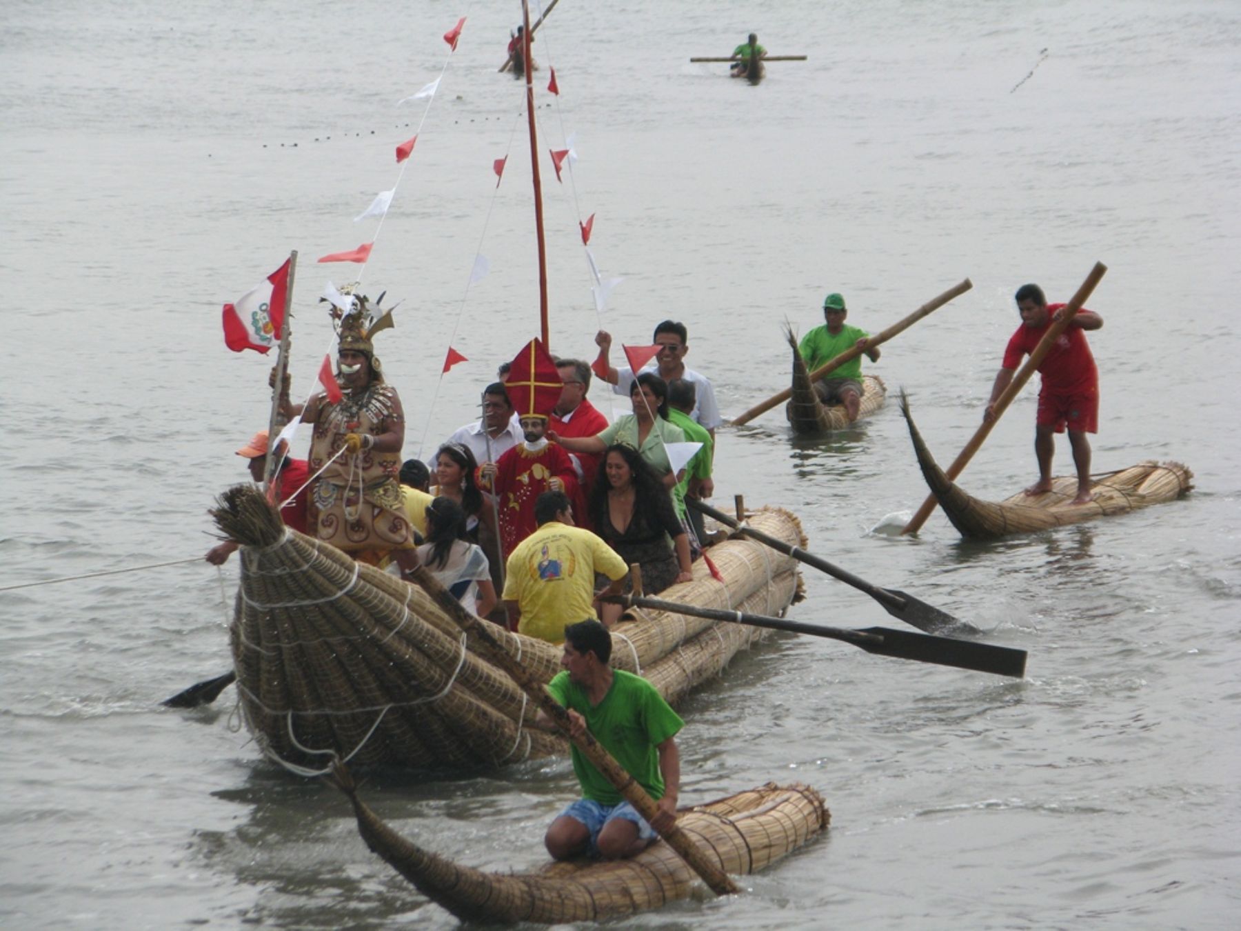 Imagen de San Pedro surcará el mar de Huanchaco en una balsa de totora. Municipalidad de Huanchaco.