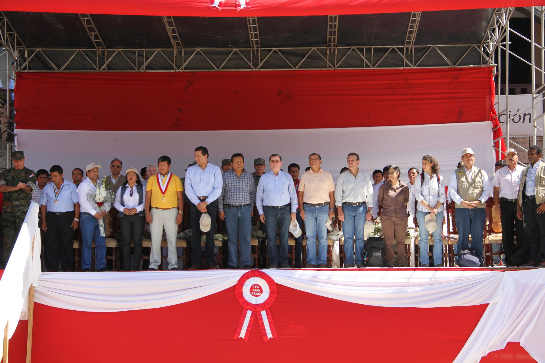 El presidente del Consejo de Ministros, Óscar Valdés, presentó hoy el nuevo programa de intervención en el Valle del Río Apurímac y Ene, que incorpora a los distritos del valle del Mantaro y que en adelante se identificará como VRAEM.
Foto: ANDINA/PCM