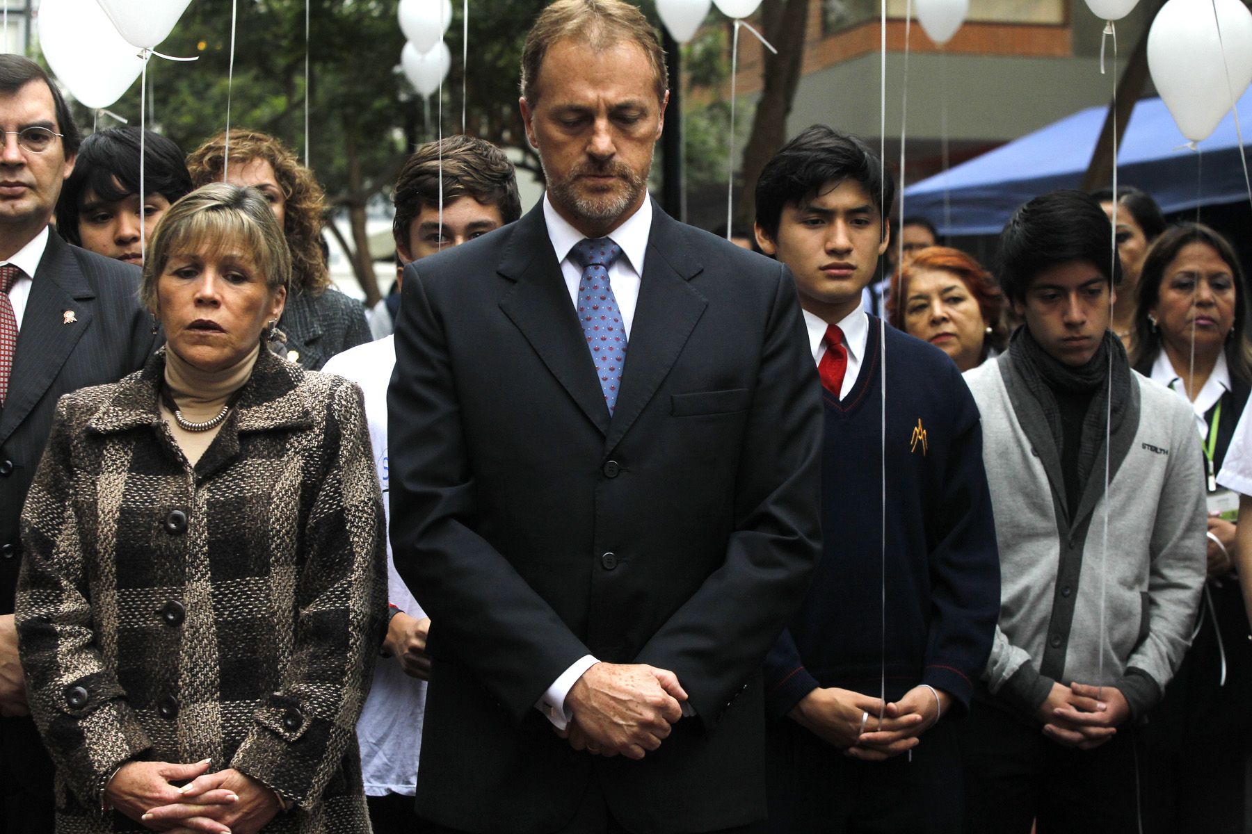 Minuto de silencio al cumplirse los 20 años del atentado terrorista en la calle Tarata en Miraflores.Foto: ANDINA/Carlos Lezama.