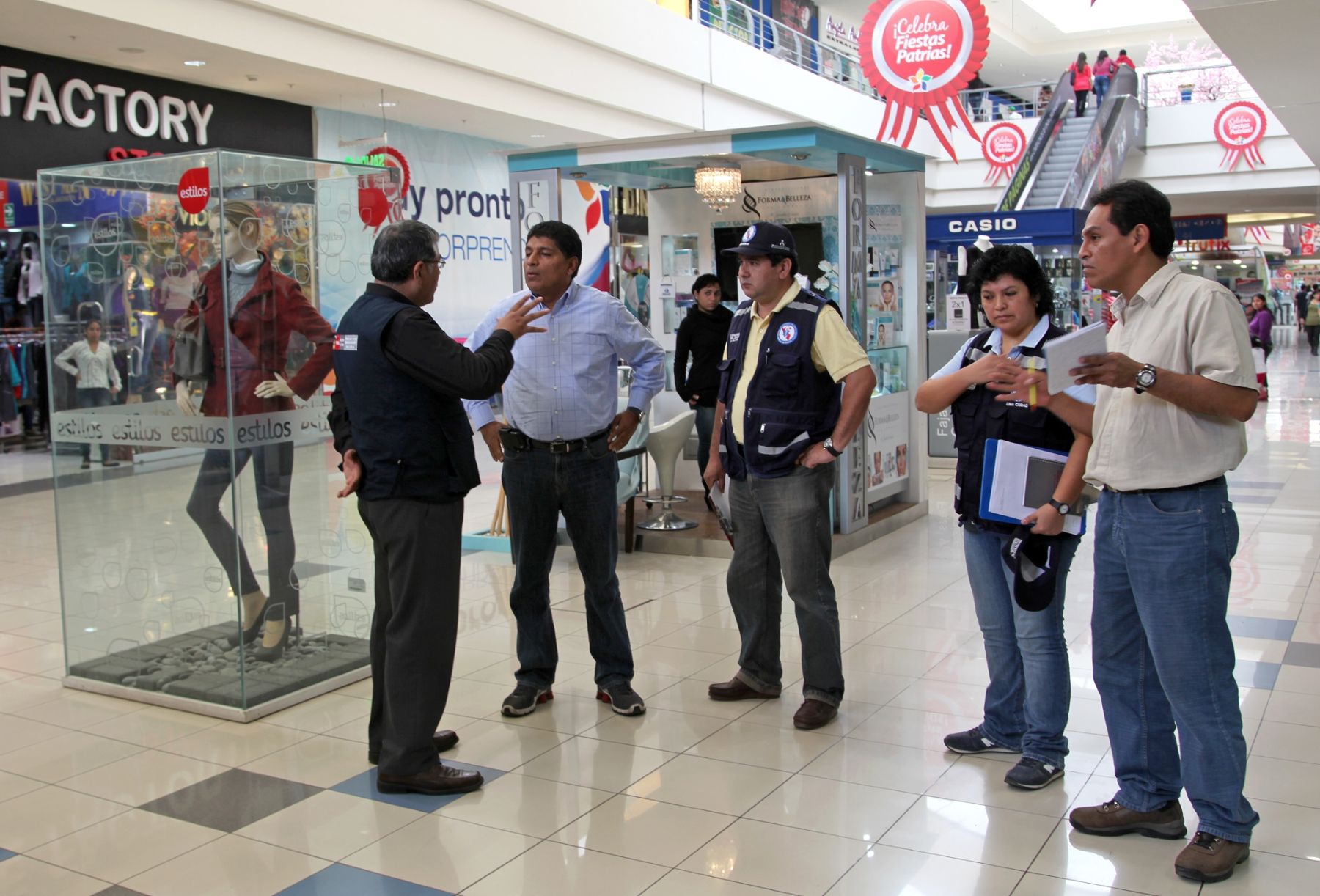 Personal de Salud inspeccionó tópico de centro comercial donde niño sufrió  caída | Noticias | Agencia Peruana de Noticias Andina