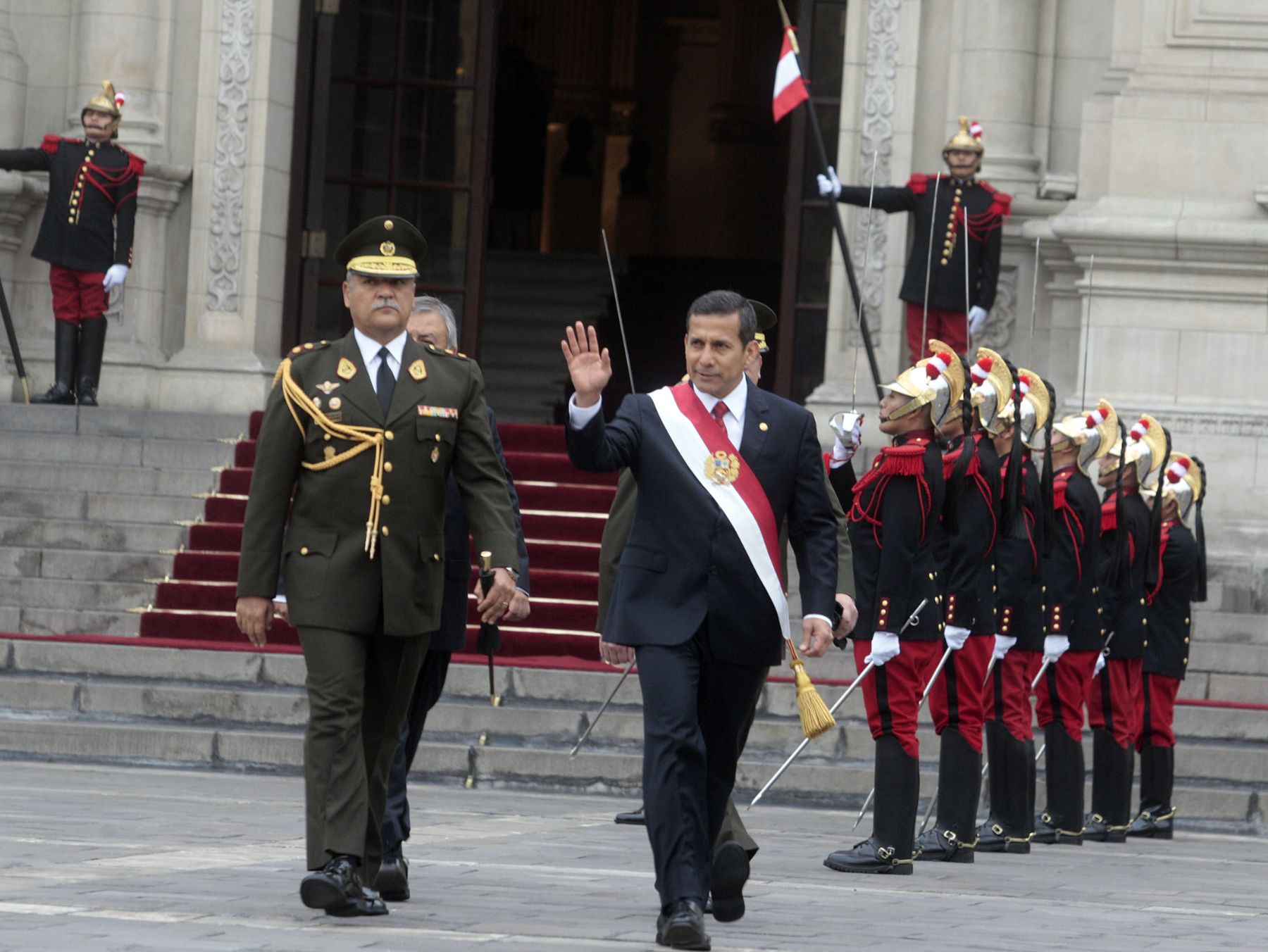 Jefe de estado Ollanta Humal a su salida de Palacio de Gobierno.Foto: ANDINA/Jack Ramón