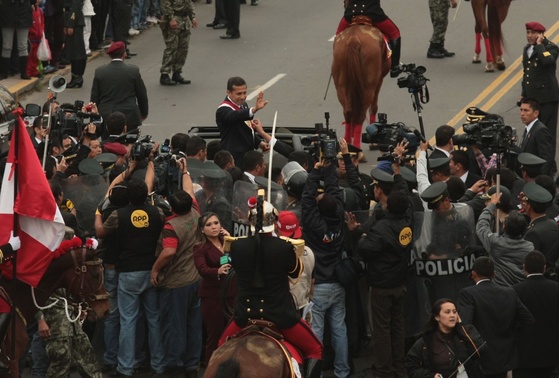 El Presidente Ollanta Humala al llegar a la avenida Brasil.Foto:ANDINA / Juan Carlos Guzmán Negrini.