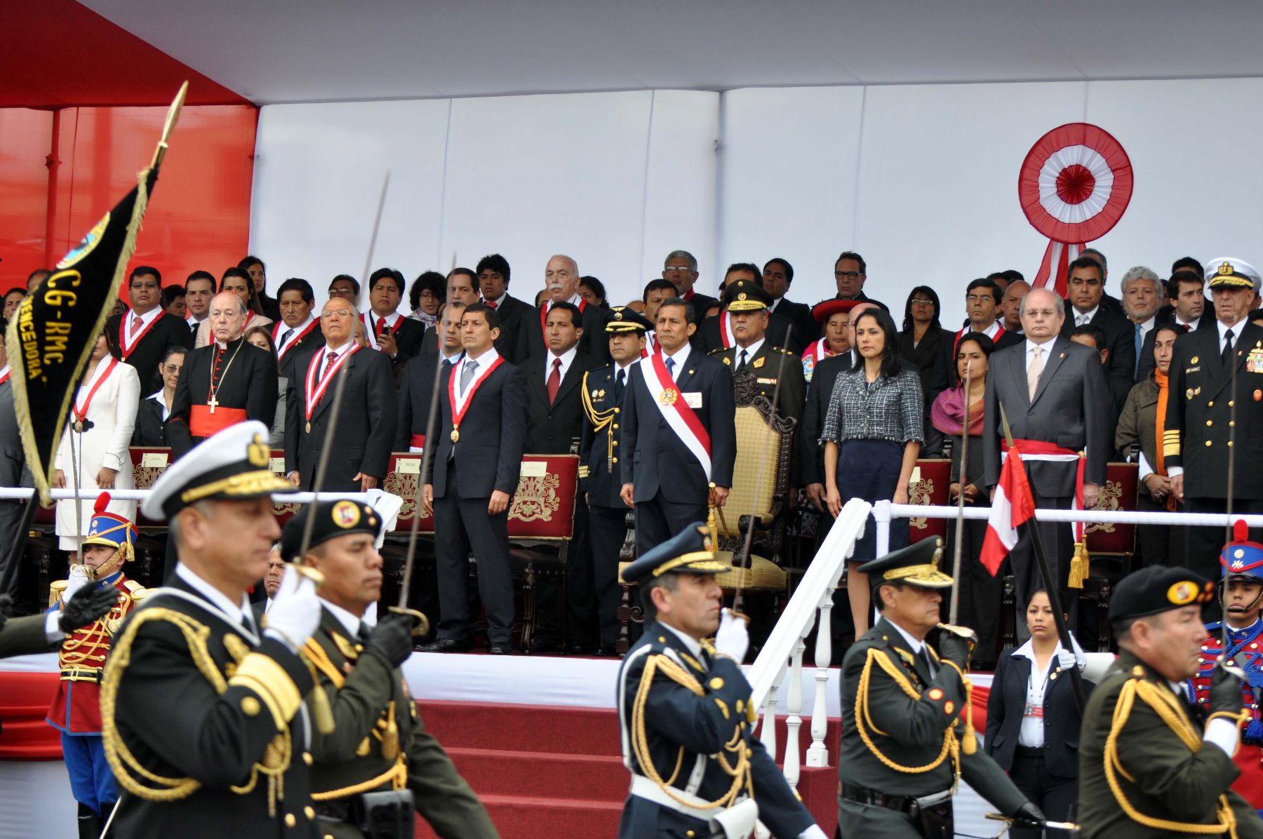 El Presidente de la Republica  Ollanta Humala en el estrado principal para Desfile Cívico Militar. Foto:ANDINA / Prensa Presidencia.
