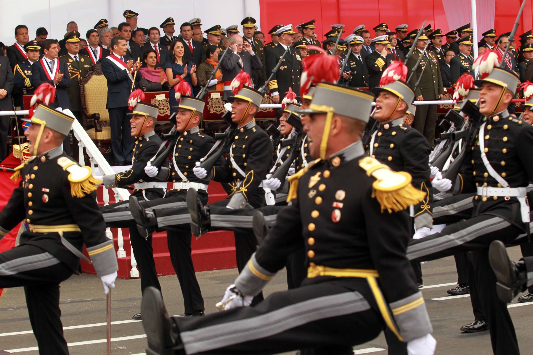 El Presidente de la Republica  Ollanta Humala, durante el  Desfile Cívico Militar. Foto:ANDINA / Prensa Presidencia.