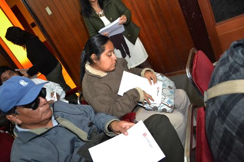 Personas con ceguera podrán conocer sus derechos como usuarios a través de decálogo en braille.