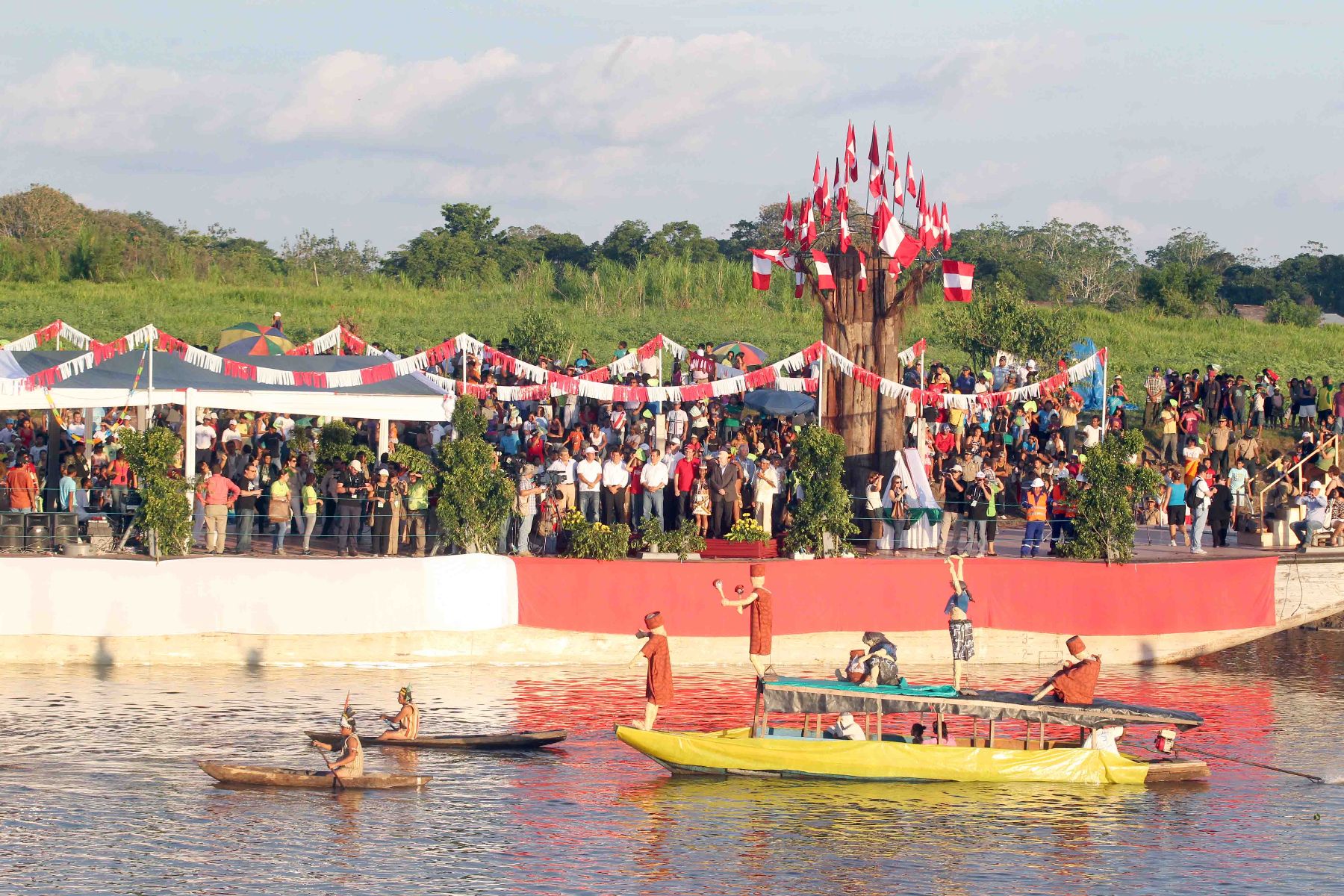 Presidente Ollanta Humala  participa en la ceremonia de reconocimiento a la Amazonía como “Maravilla Natural del Mundo”Foto: ANDINA/Prensa Presidencia