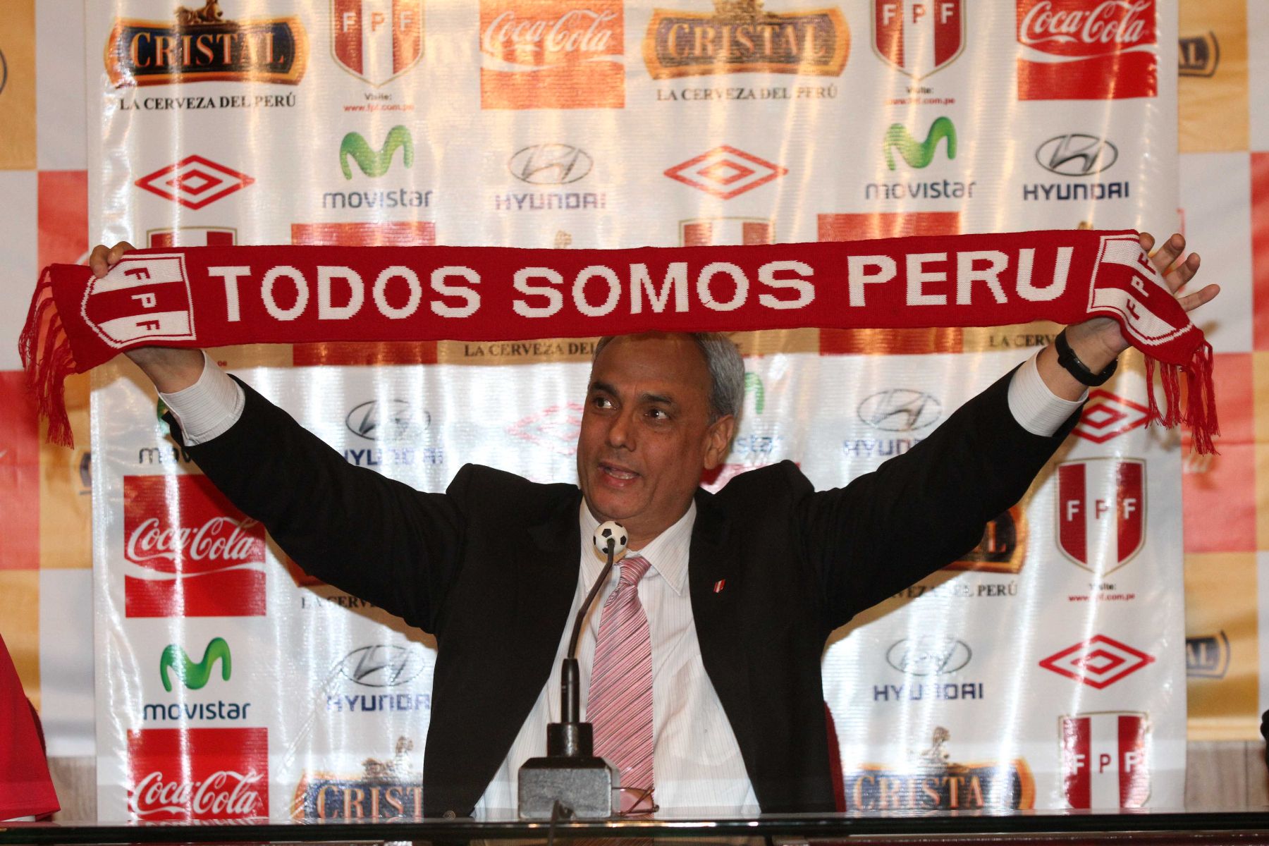 Presidente de la Federación peruana de fútbol Manuel Burga en conferencia de la seleccion peruana de fútbol. Foto: ANDINA/Marco del Río