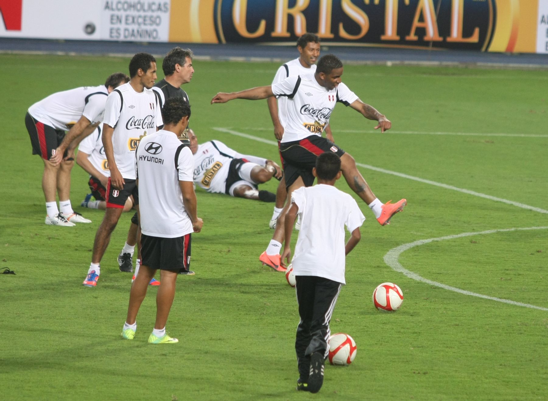 Perú y Venezuela reconocerán hoy gramado del Estadio Nacional . FOTO:ANDINA/Archivo