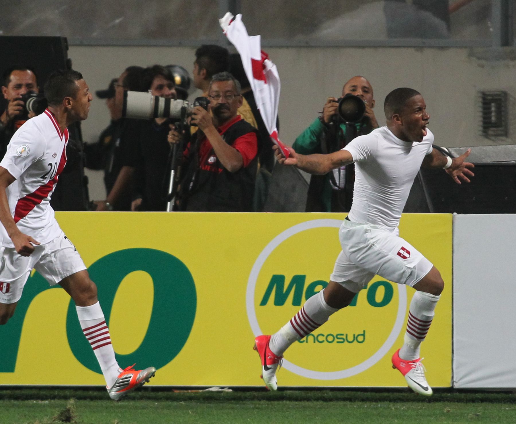 Jefferson Farfan celebra su segundo gol contra Venezuela.Foto: ANDINA/Carlos Lezama
