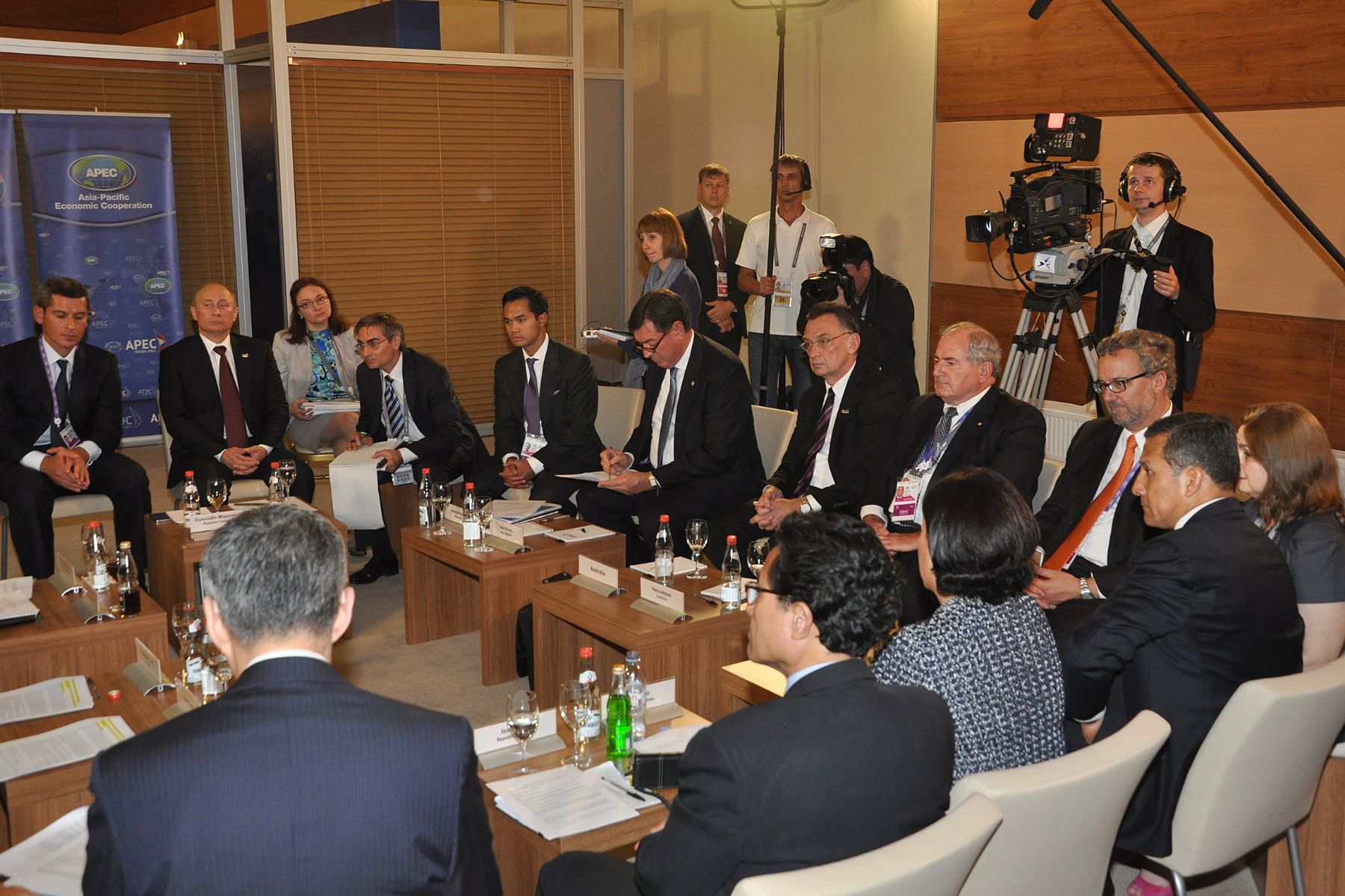 Presidente Ollanta Humala,participa en diálogo con los líderes de ABAC en el marco de la XX Cumbre APEC en Vladivostok. Foto:Andina/Prensa Presidencia.