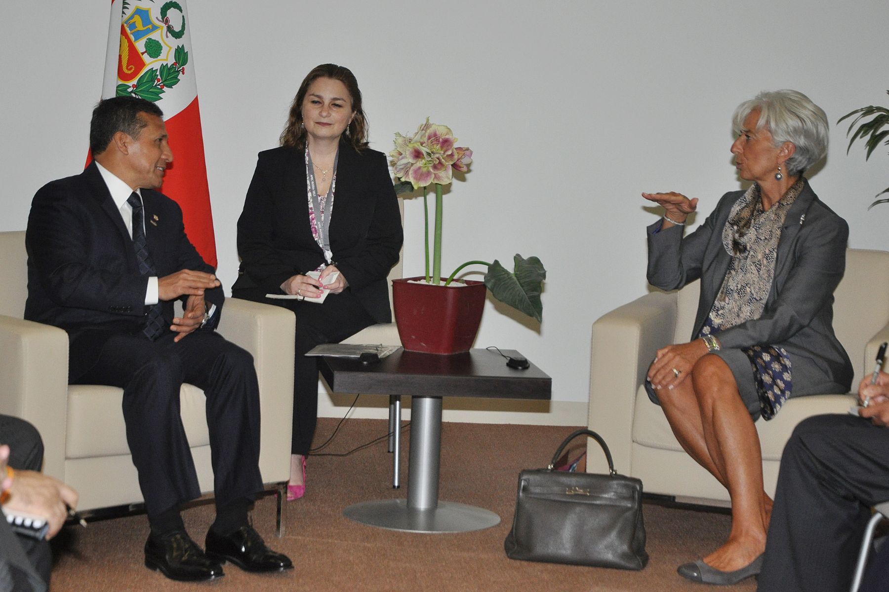 Presidente de la Republica Ollanta Humala , se reunió con  Christine  Lagarde, Directora del Fondo Monetario Internacional  en el marco de la XX Cumbre de Líderes del Foro de Cooperación Económica Asia–Pacífico (APEC).Foto: ANDINA/Prensa Presidencia