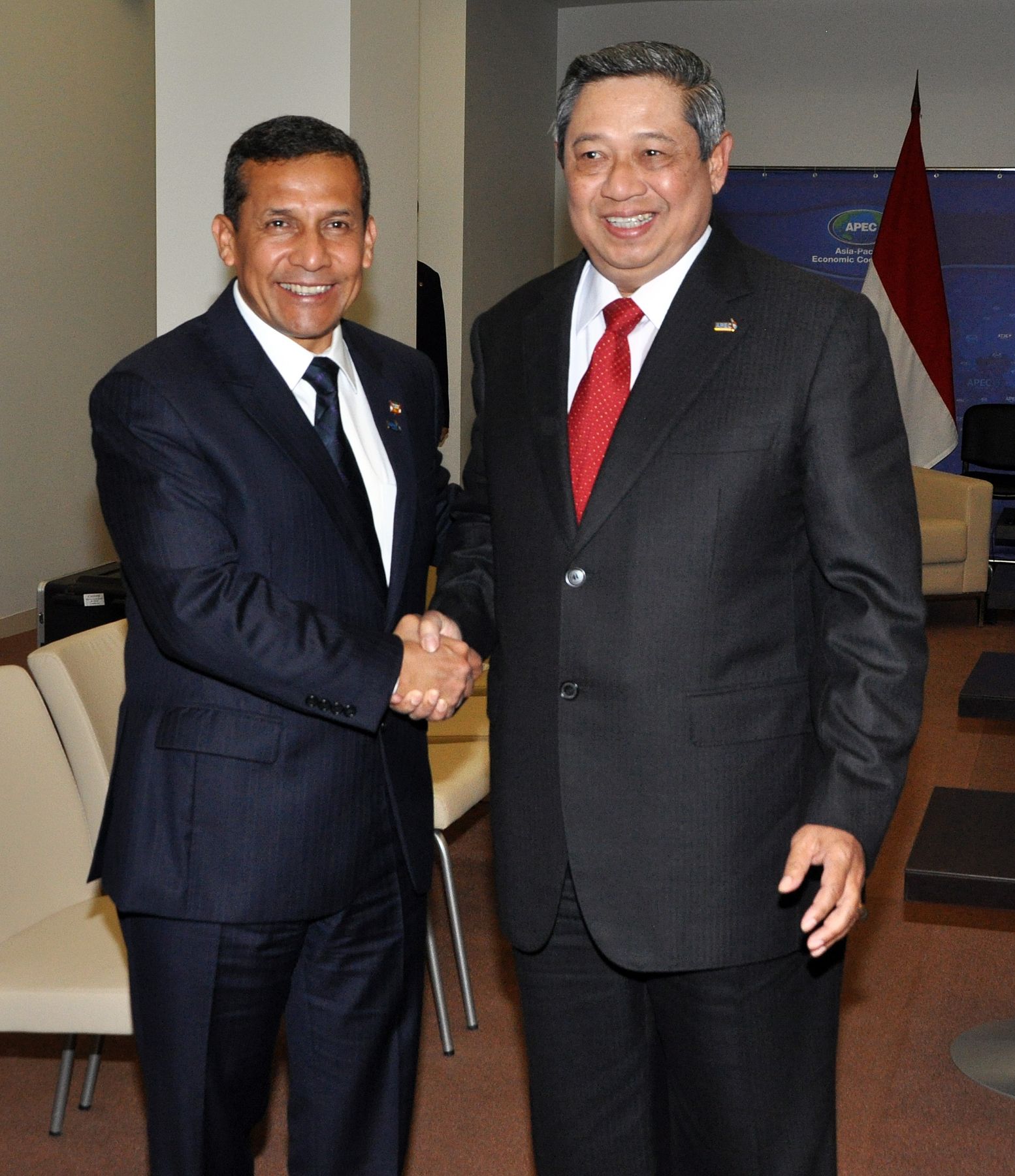 Presidente de la República Ollanta Humala sostuvo reunión con su homólogo de Indonesia, Susilo Bangbang Yudhoyono, en el marco de XX Cumbre APEC 2012 en Vladivostok, Rusia. Foto: Andina/Prensa Presidencia