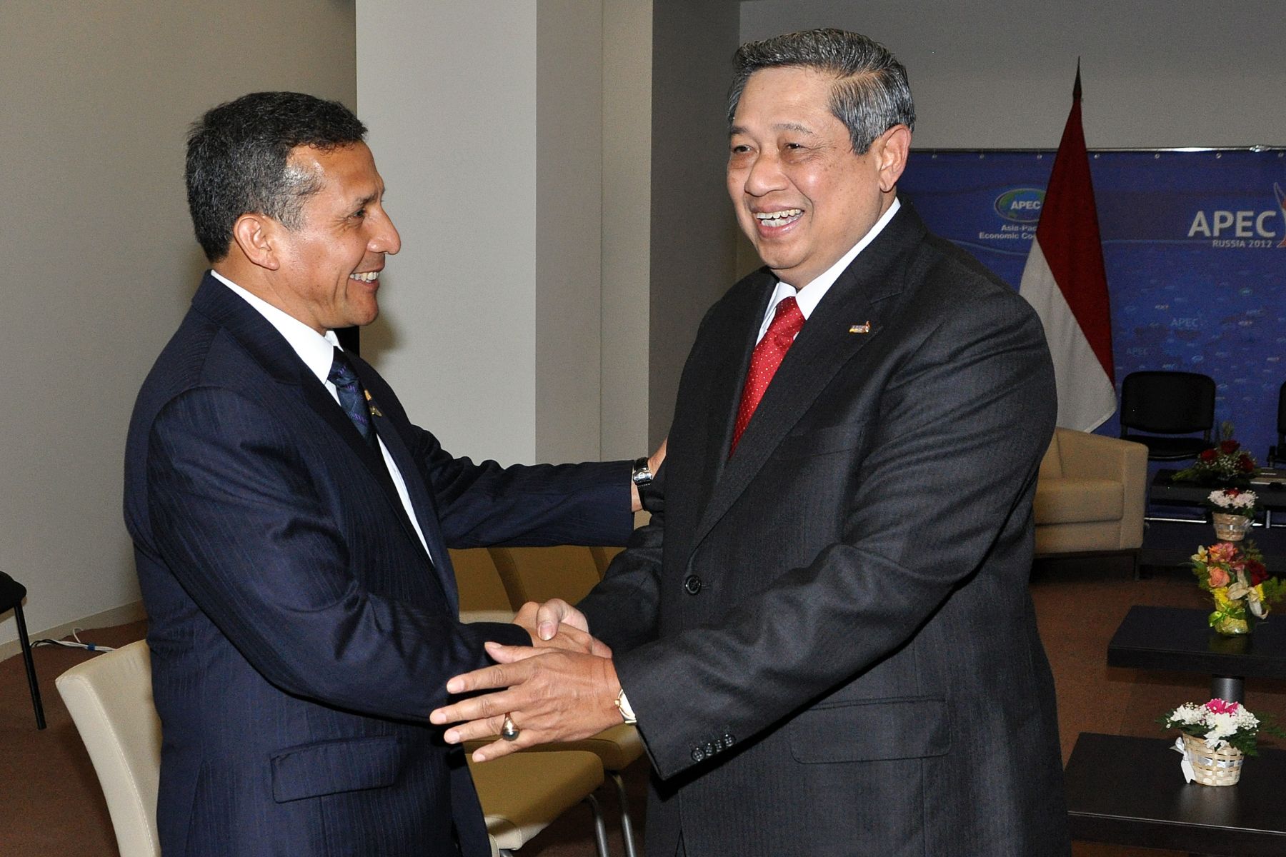 Presidente de la República Ollanta Humala sostuvo reunión con su homólogo de Indonesia, Susilo Bangbang Yudhoyono, en el marco de XX Cumbre APEC 2012 en Vladivostok, Rusia. Foto: Andina/Prensa Presidencia
