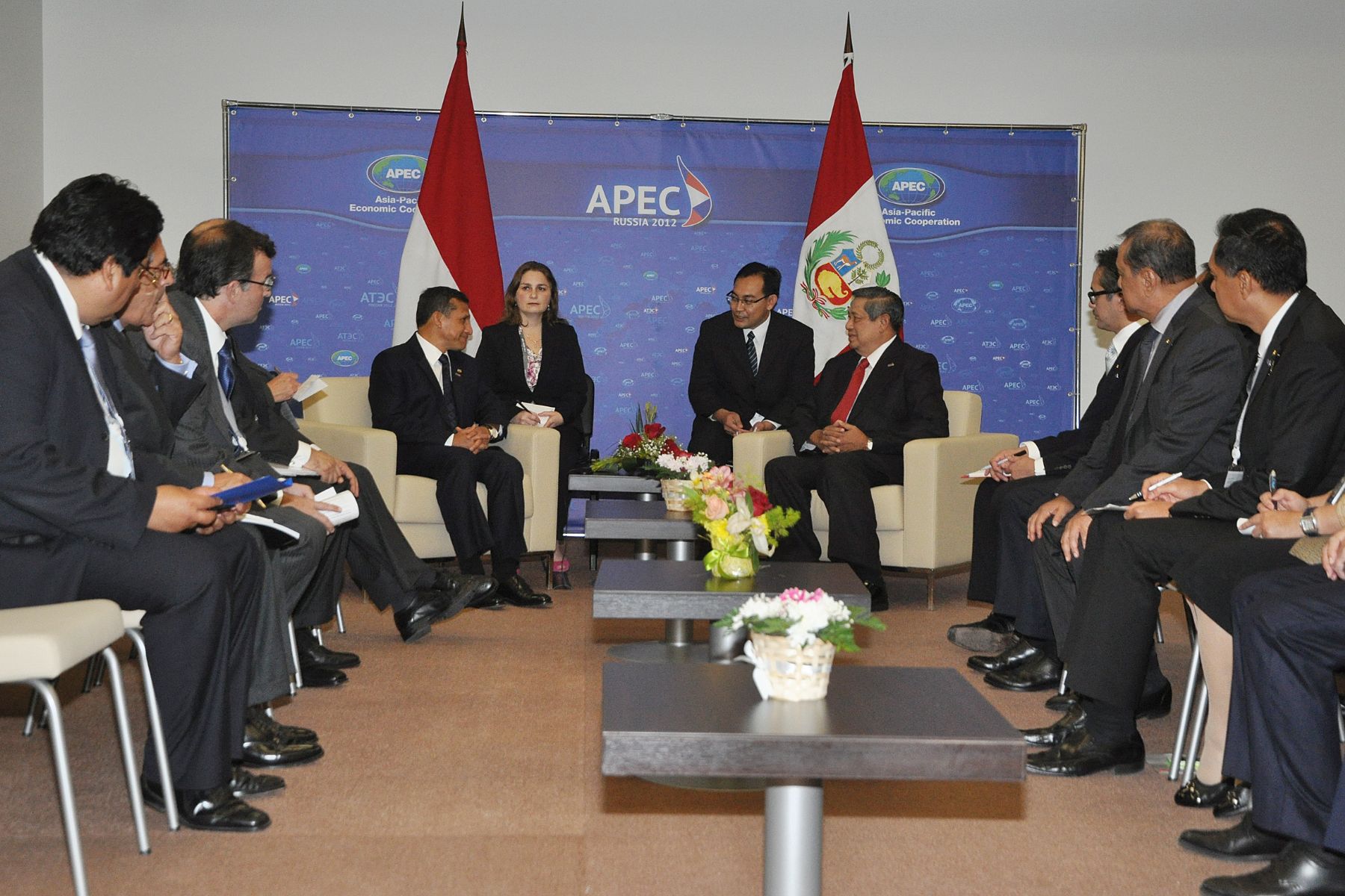Presidente de la República Ollanta Humala sostuvo reunión con su homólogo de Indonesia, Susilo Bangbang Yudhoyono, en el marco de XX Cumbre APEC 2012 en Vladivostok, Rusia. Foto: Andina/Prensa Presidencia
