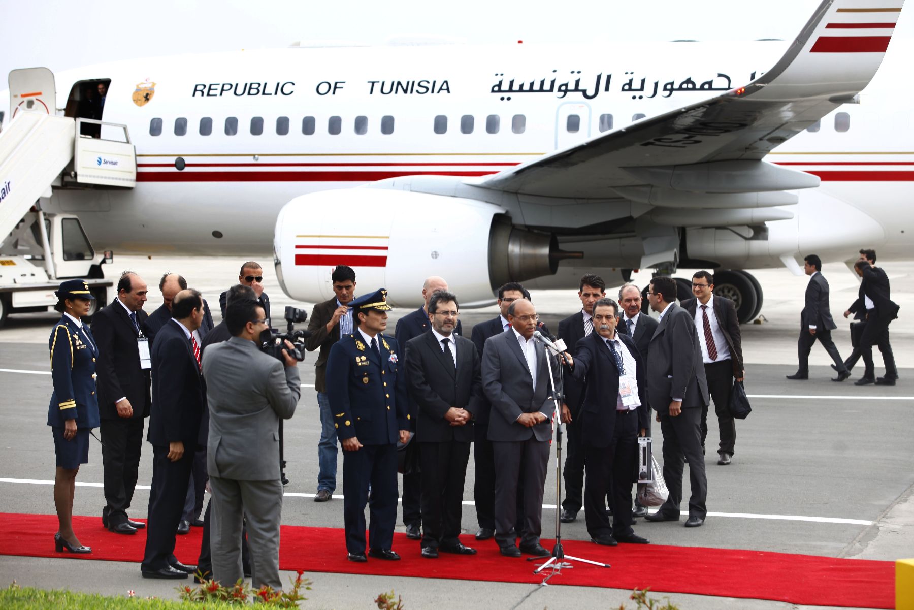 CALLAO, PERÚ-SETIEMBRE 30. Llegada del Presidente de Tunez, Moncef Marzouki, quien fue recibido por el Premier , Juan Jiménez.Foto:ANDINA/archivo.