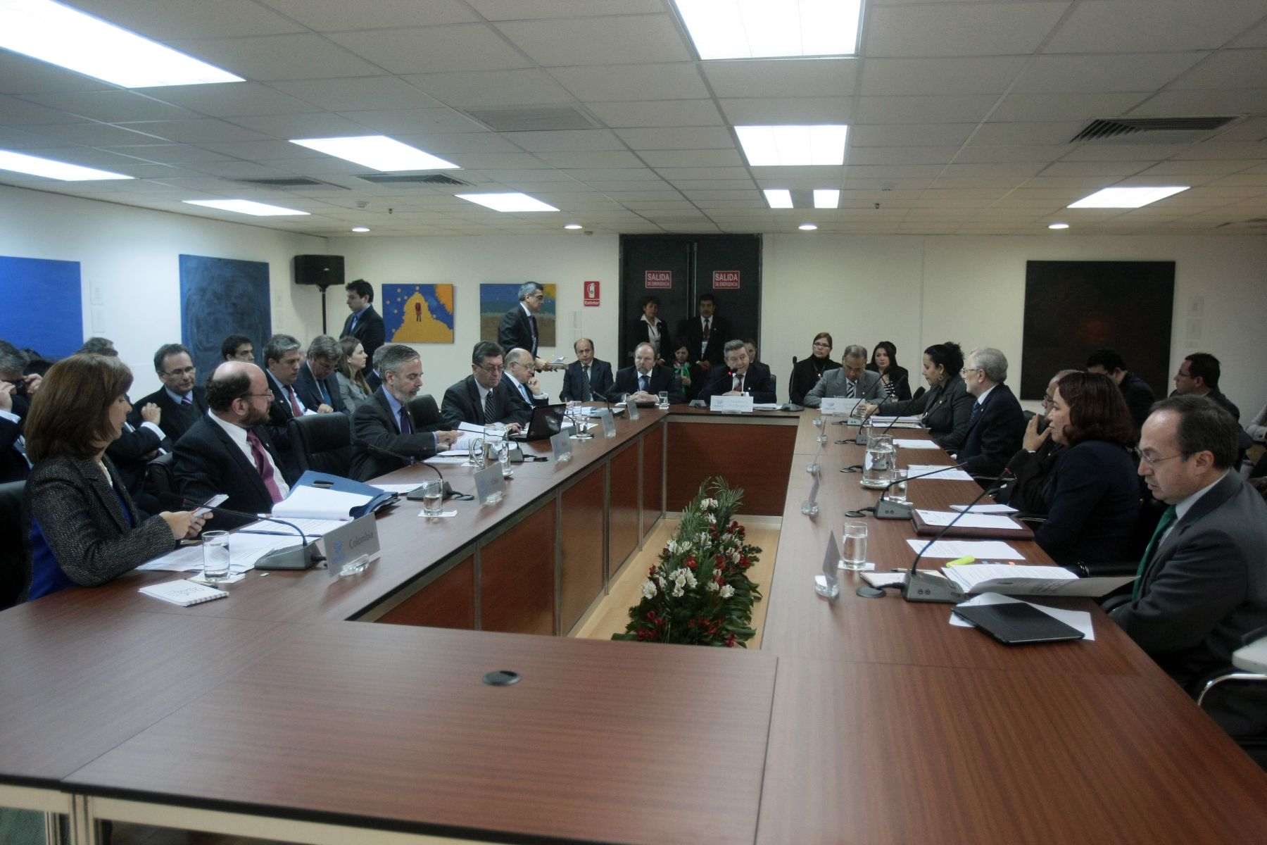 LIMA, PERU - OCTUBRE 1. Canciller Rafael Roncagliolo sostuvo hoy una reunión con ministros de Relaciones Exteriores, en el marco de la Cumbre de America del Sur y Paises Arabes ASPA. 

Foto: ANDINA/Juan Carlos Guzman