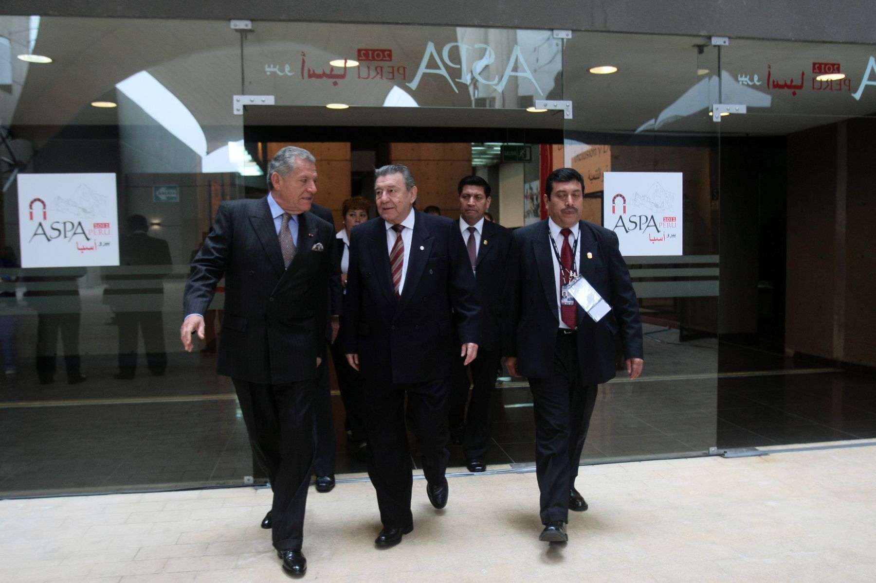 LIMA, PERU - OCTUBRE 1. Canciller Rafael Roncagliolo durante la inauguracion de Reunion de Cancilleres en la III Cumbre de America del Sur y Paises Arabes ASPA. Foto: ANDINA/Juan Carlos Guzman
