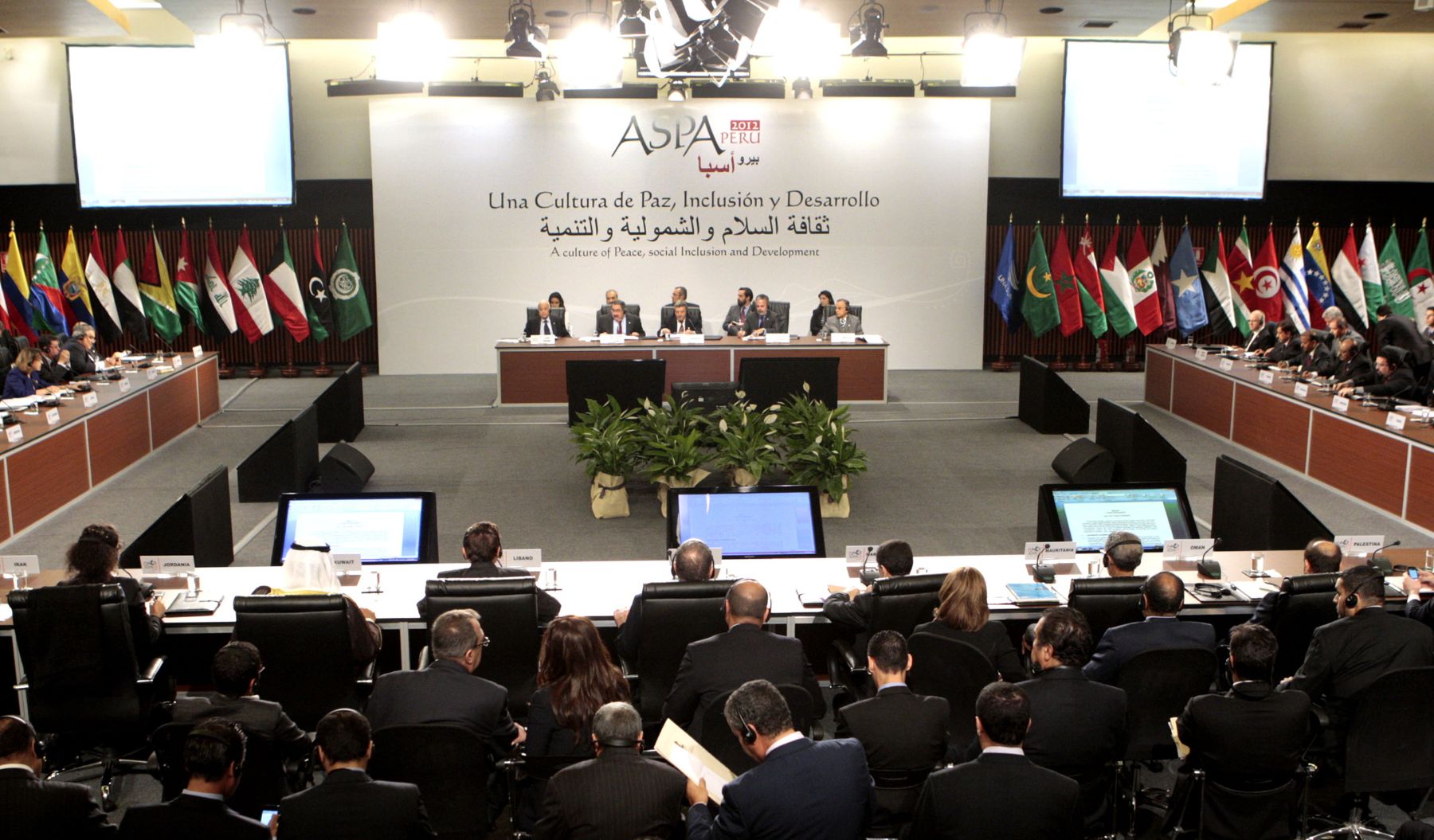 LIMA, PERU - OCTUBRE 01. Inauguracion de  Reunion de Cancilleres durante la III Cumbre de America del Sur y Paises Arabes ASPA. Foto: ANDINA/Carlos Lezama