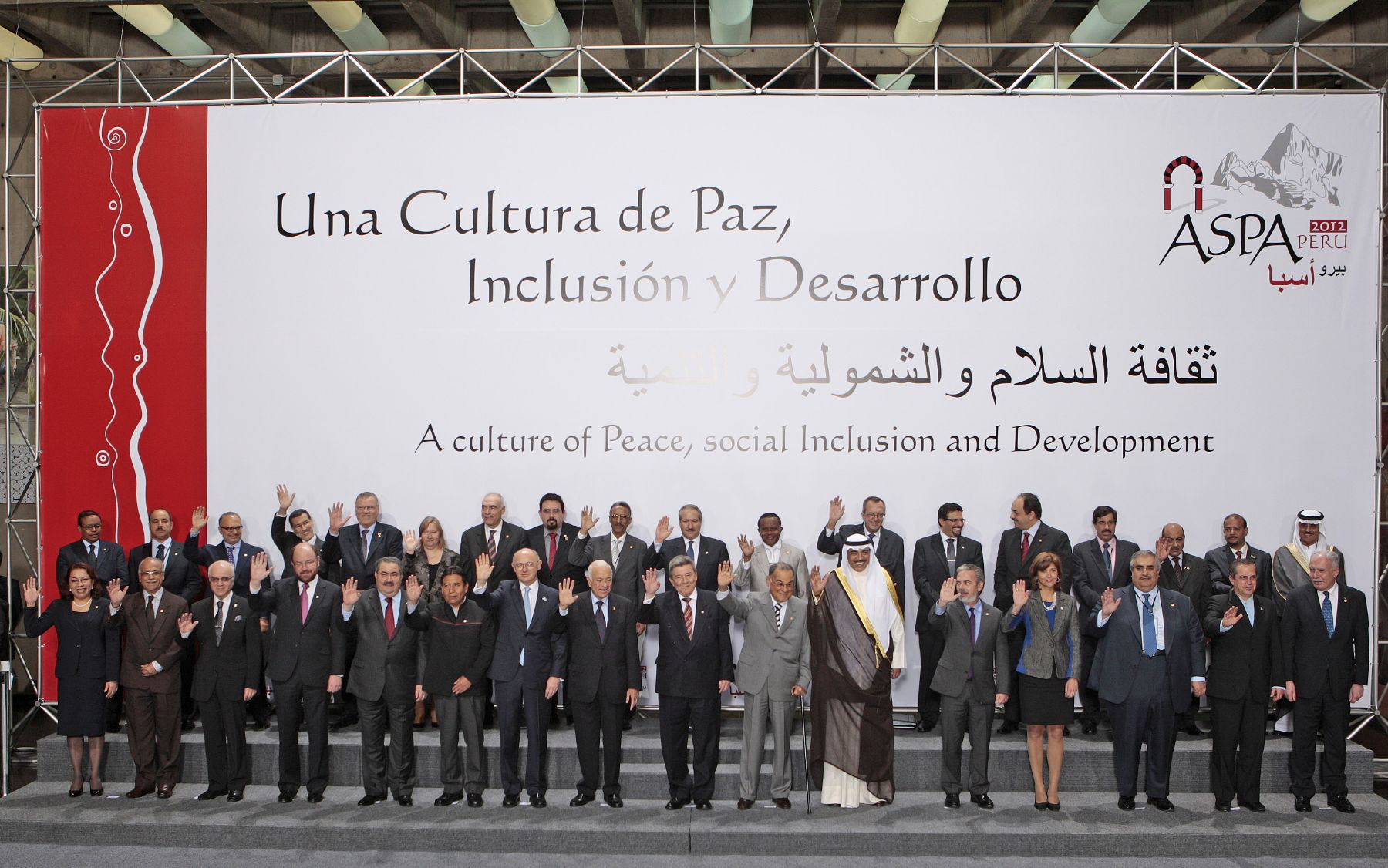 Foto Oficial de Cancilleres en la III Cumbre de América del Sur y Países Arabes (ASPA).Foto: ANDINA/Carlos Lezama.